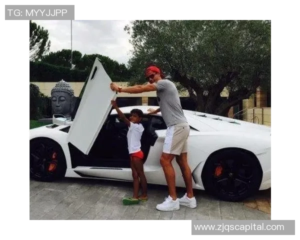 足球明星与他们的奔驰豪车背后的故事与魅力揭秘 足球明星与他们的奔驰豪车背后的故事与魅力揭秘